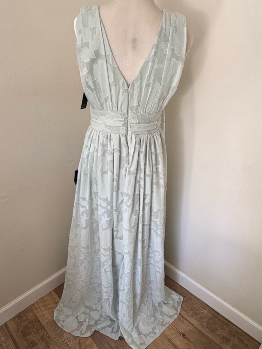 NWT LULUS Sweet Sophistication Sage Green Burnout Floral Maxi Dress - Picture 7 of 7